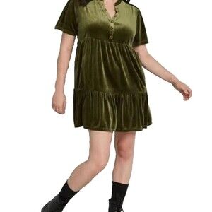 Modcloth Levels of Levity Tiered Babydoll Dress Med Forest Green Velvet Holiday